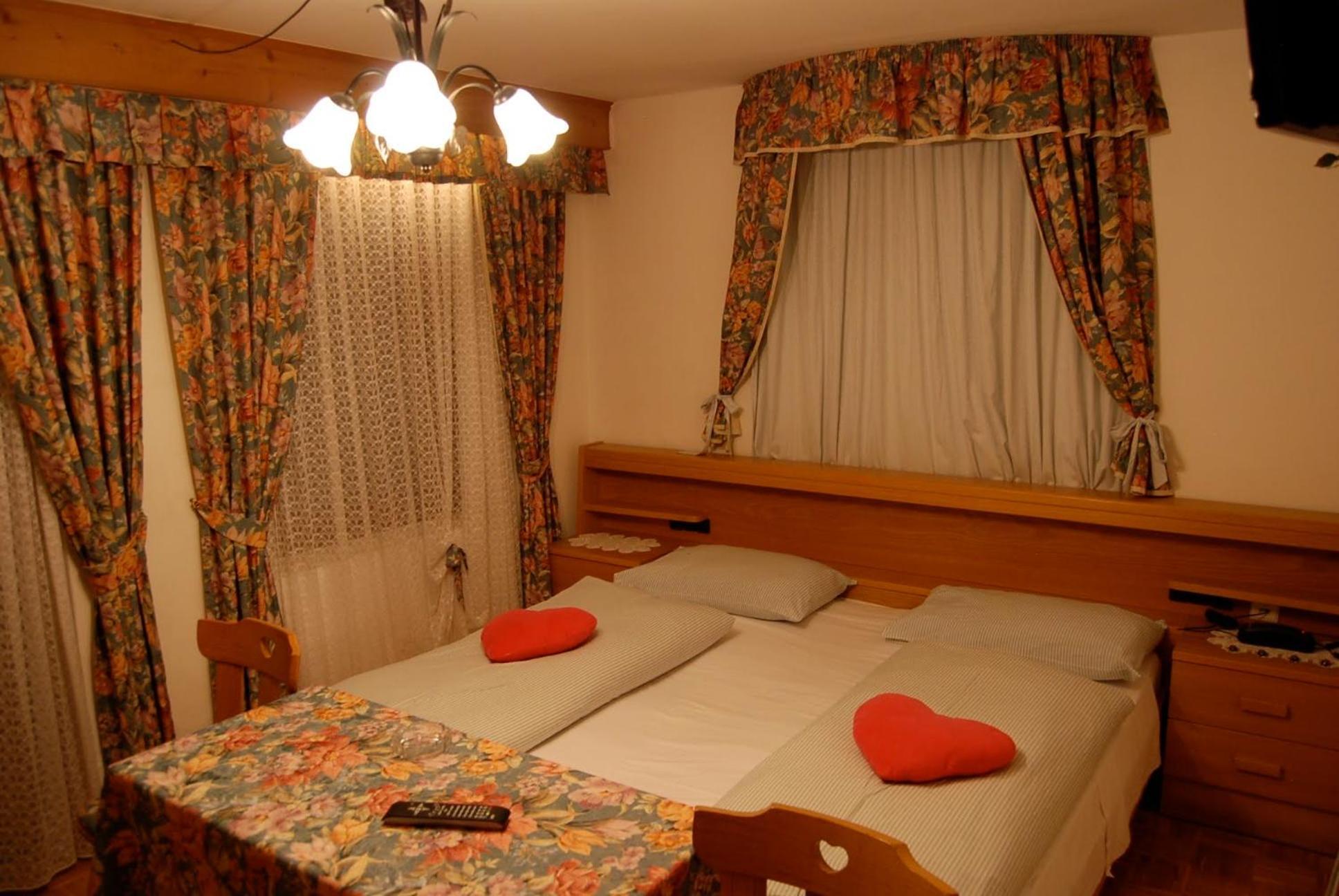 Albergo Genziana San Vigilio Di Marebbe Exterior photo